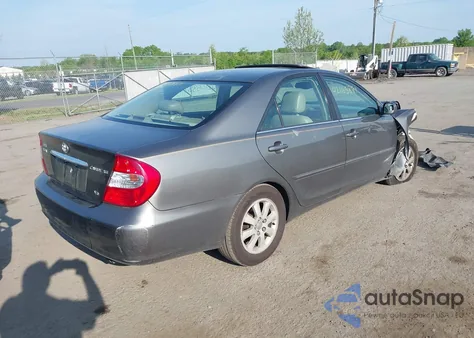 2004 Toyota Camry Xle V6 z USA, uszkodzony, nr VIN 4T1BF32K44U579852
